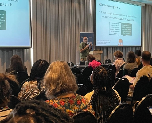 John Besley (Michigan State University, USA) discussing the communication goals of North American discovery scientists, shedding light on their motivations and strategies for engaging diverse audiences.