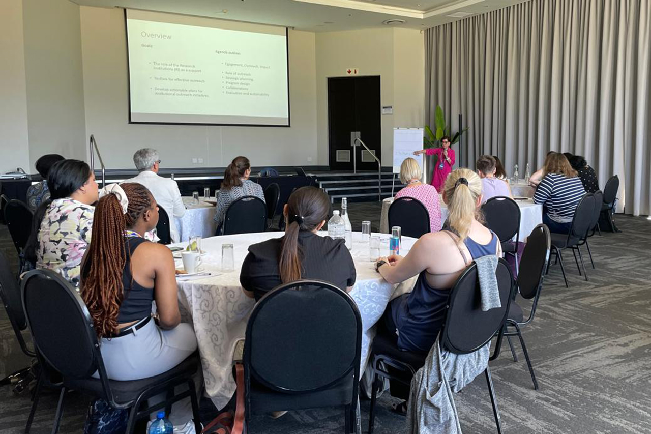 Jadranka Jezersek Turnes (Institute Kontekst, Slovenia) facilitating Parallel Session 8: Catalysing discovery: Empowering research institutions for effective public engagement with basic science, focusing on strategies to enhance institutional capacity for meaningful science communication.